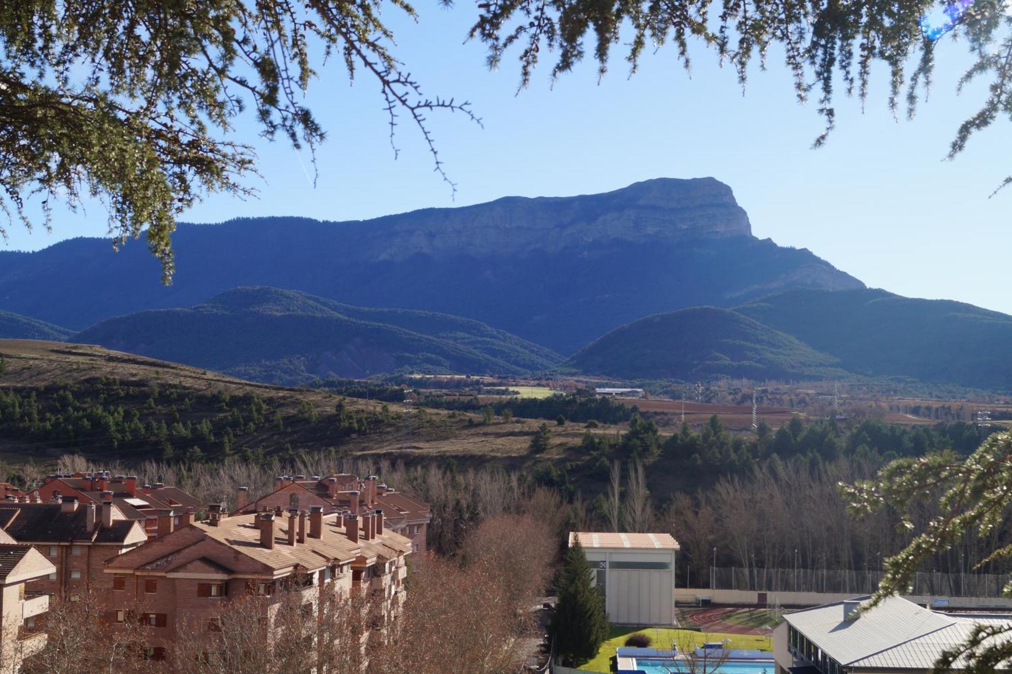 Apartamento Casa Aspe Jaca Exterior foto